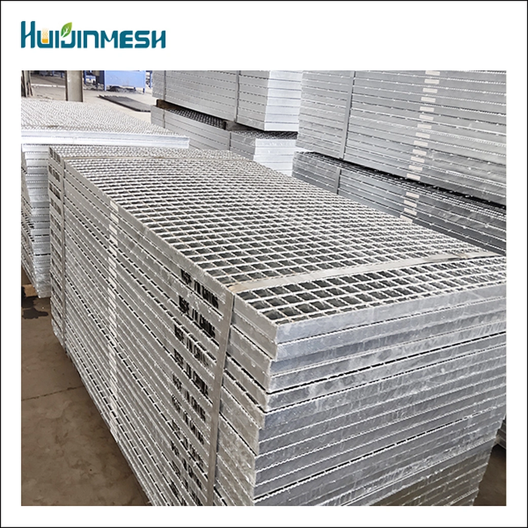 Galvanized steel metal walkways serrated grating common and I bar